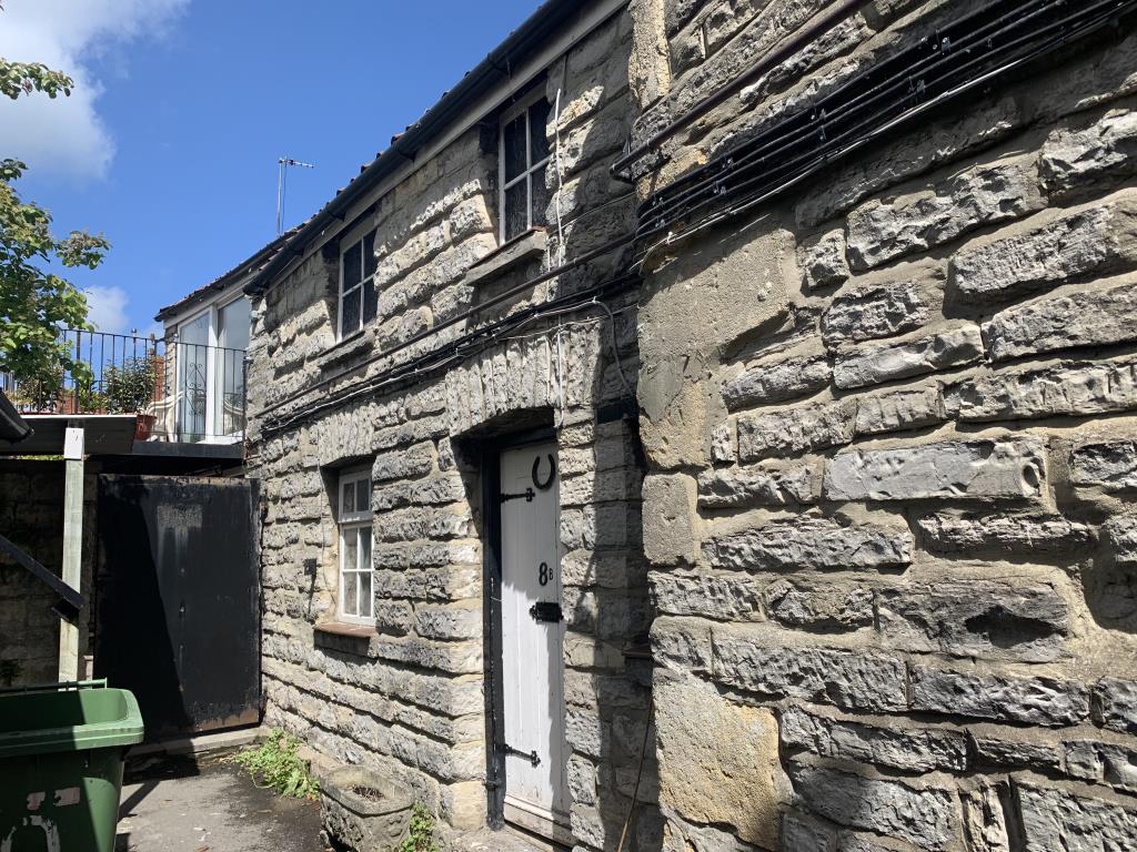 Lot: 31 - FREEHOLD INVESTMENT - Flat 8B